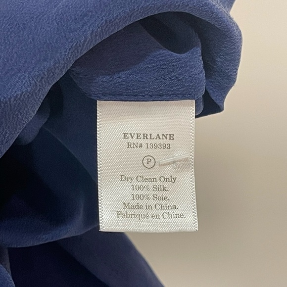 Soft EVERLANE Silk Shirt Blouse - Blue/ Size 00 - Picture 3 of 4